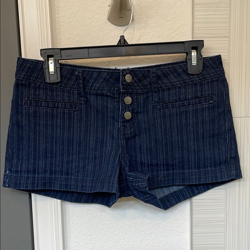 EUC GUESS Denim Shorts with Pinstripe Pattern (2.5” inseam)